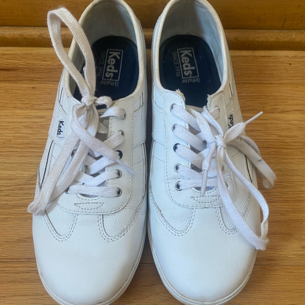 White Keds shoe size 9.5